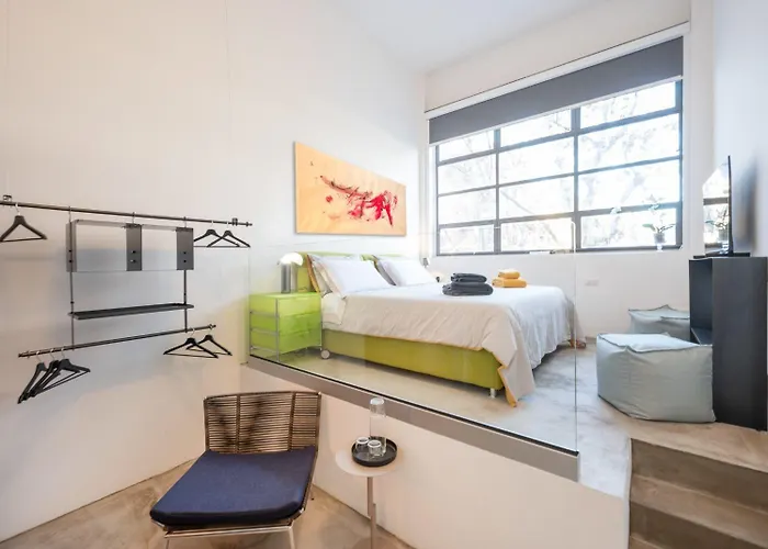 Loft 19 Bed & Breakfast 4*