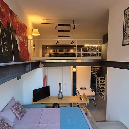 Bed & Breakfast Loft 19